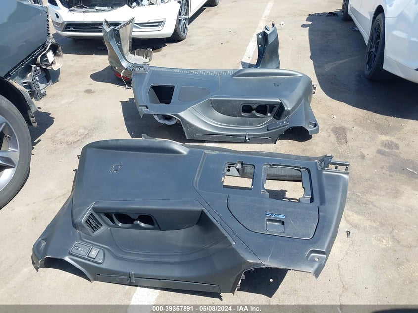 VIN: 5FNRL6H80JB003673 2018 HONDA ODYSSEY TOURING