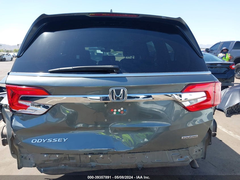 VIN: 5FNRL6H80JB003673 2018 HONDA ODYSSEY TOURING