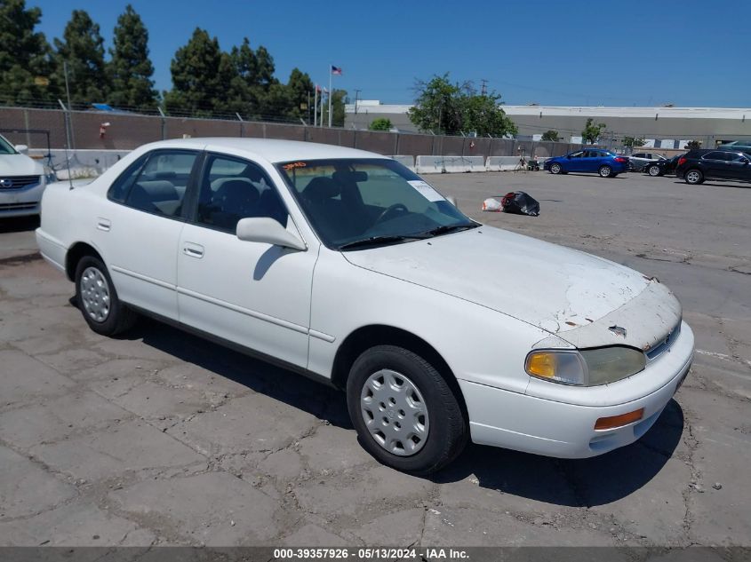 1995 Toyota Camry Le VIN: 4T1SK12E2SUS57927 Lot: 39357926