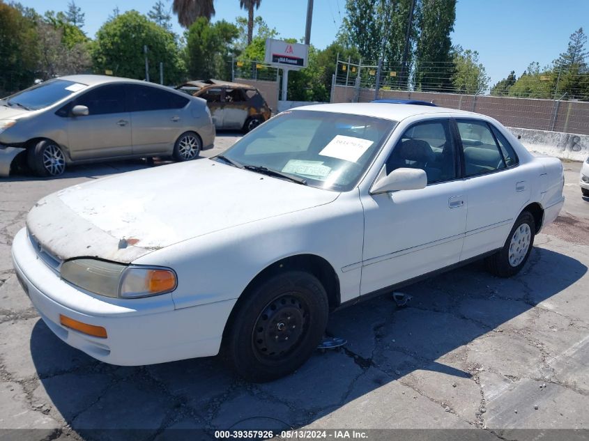 1995 Toyota Camry Le VIN: 4T1SK12E2SUS57927 Lot: 39357926