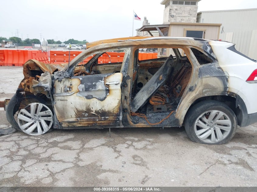 2022 VOLKSWAGEN ATLAS CROSS SPORT 3.6L V6 SE W/TECHNOLOGY - 1V2HE2CA4NC212652