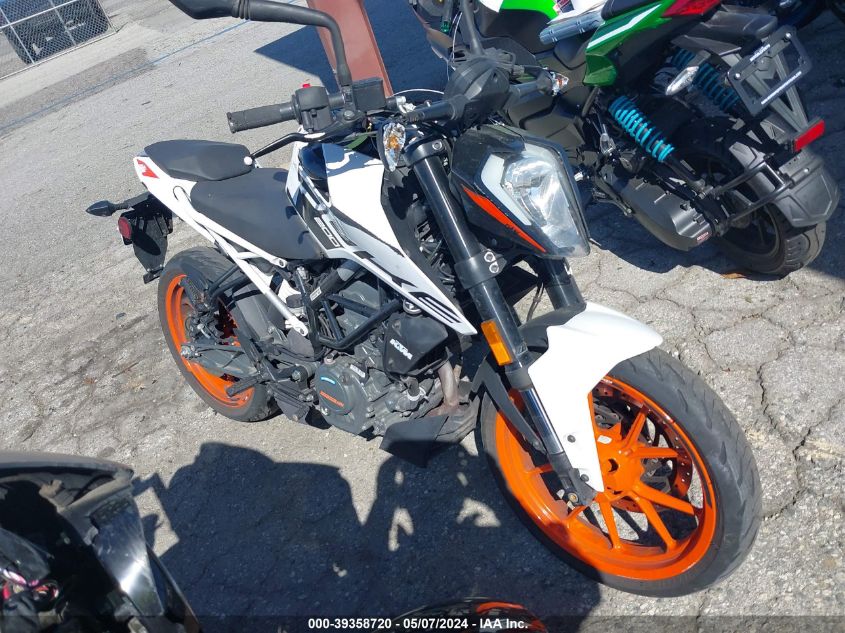 MD2JPC402NC036381 2022 Ktm 200 Duke