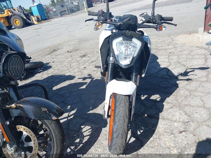 MD2JPC402NC036381 2022 Ktm 200 Duke