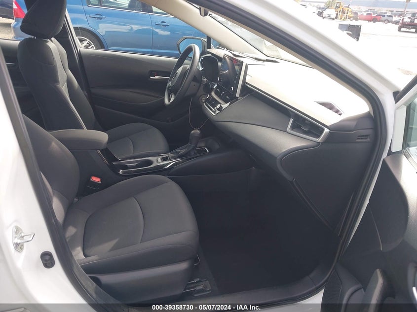 VIN 5YFEPRAE0LP117703 2020 TOYOTA COROLLA LE