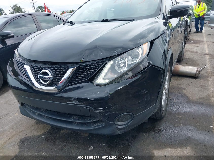 2017 NISSAN ROGUE SPORT SV - JN1BJ1CP6HW024934
