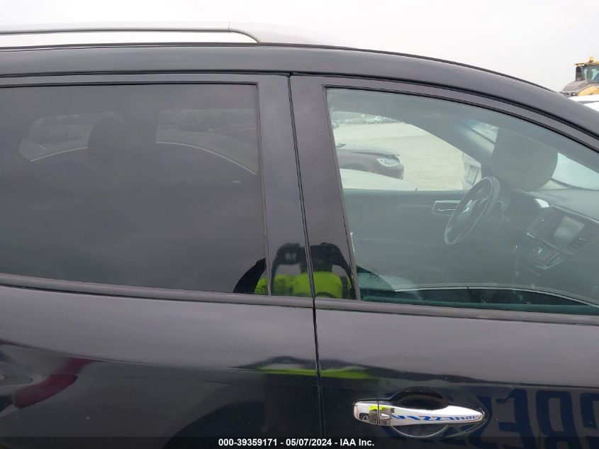 5N1DR2MM2JC652694 2018 Nissan Pathfinder Sv