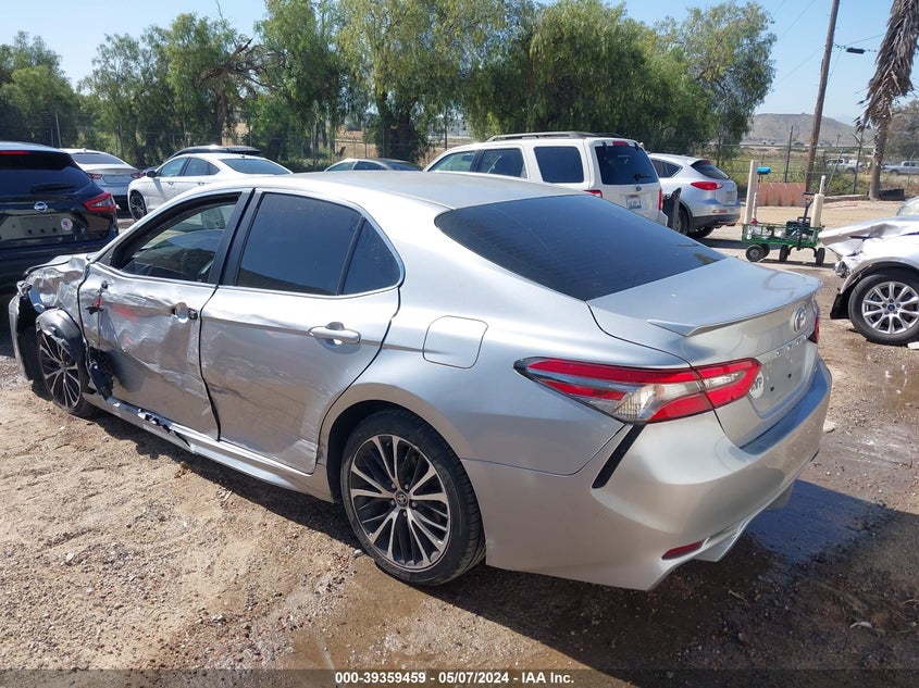 2018 TOYOTA CAMRY L/LE/XLE/SE/XSE - 4T1B11HK4JU613536