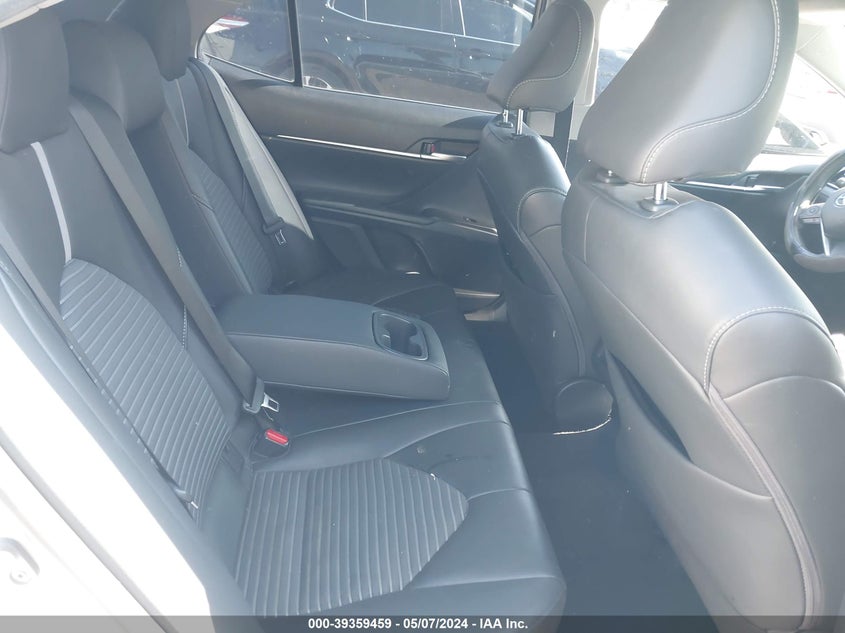 2018 TOYOTA CAMRY L/LE/XLE/SE/XSE - 4T1B11HK4JU613536