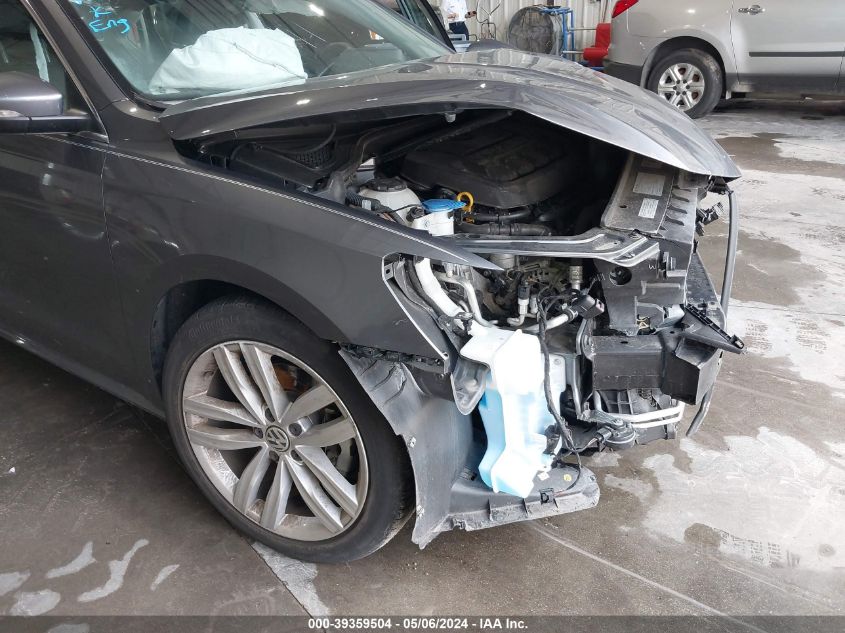 2018 VOLKSWAGEN PASSAT 2.0T SE - 1VWBA7A33JC000899