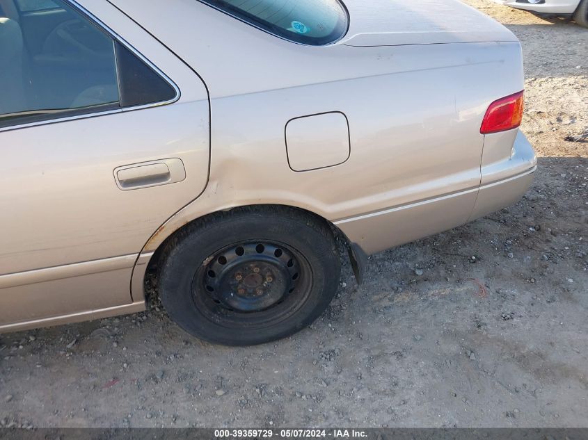 2000 Toyota Camry Le V6 VIN: 4T1BF22KXYU946821 Lot: 39359729