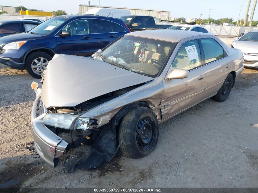 2000 Toyota Camry Le V6 VIN: 4T1BF22KXYU946821 Lot: 39359729