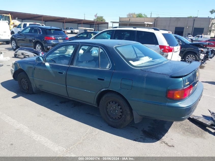 1996 Toyota Camry Dx/Le/Xle VIN: JT2BG12K1T0399779 Lot: 39360174