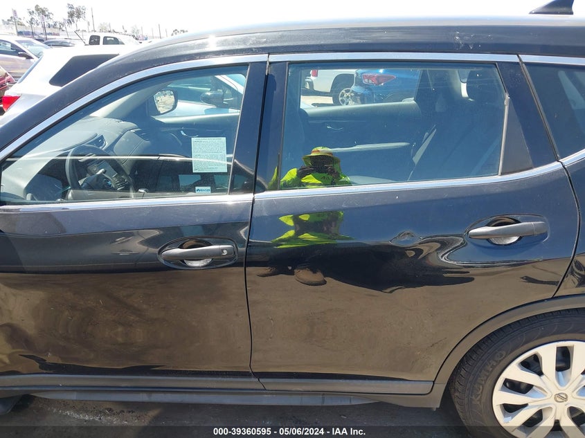 2018 NISSAN ROGUE VIN: KNMAT2MT6JP539260