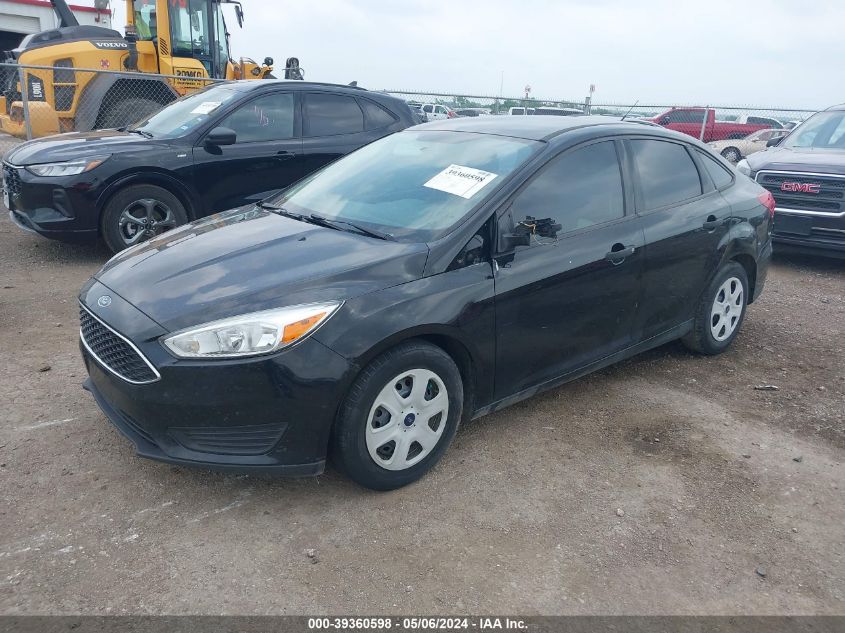 2018 Ford Focus S VIN: 1FADP3E26JL325699 Lot: 39360598