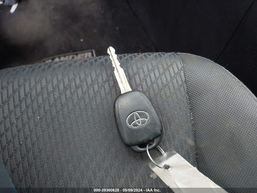 2017 Toyota Highlander Le VIN: 5TDBZRFH2HS38404 Lot: 39360628