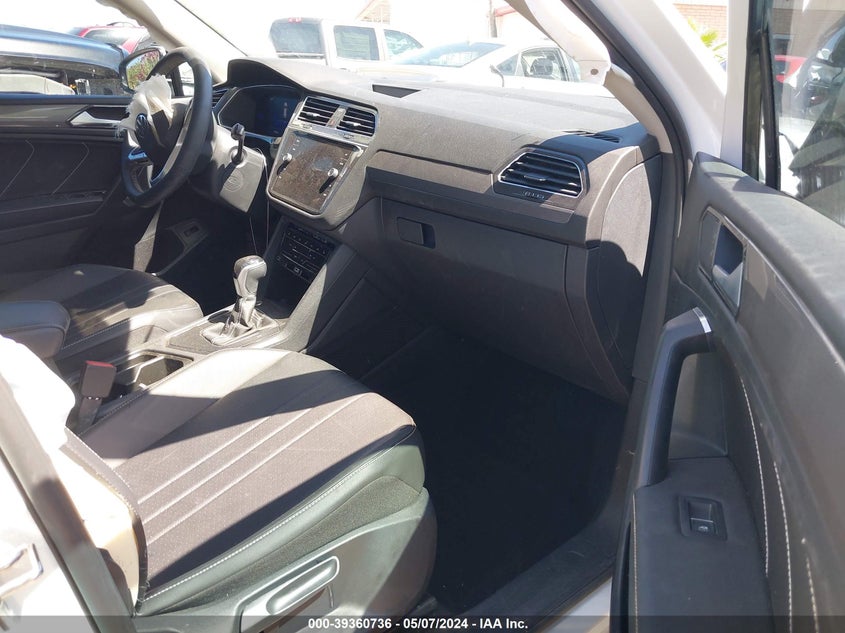 2022 VOLKSWAGEN TIGUAN 2.0L I4   N(VIN: 3VV3B7AX2NM061805