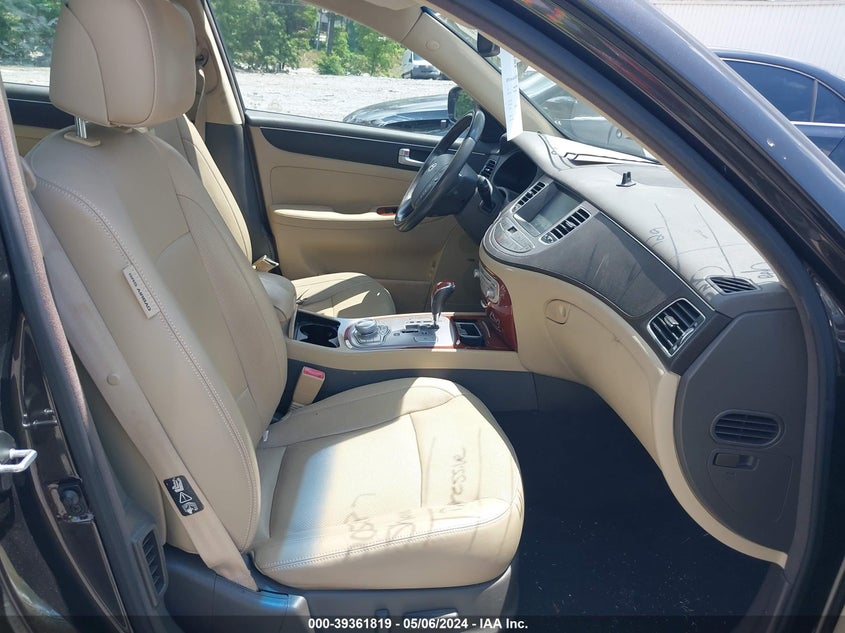 2013 Hyundai Genesis 3.8 VIN: KMHGC4DD3DU251065 Lot: 39361819