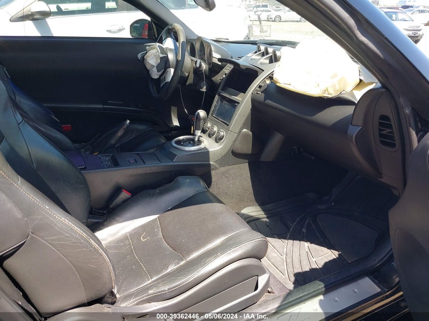 2004 Nissan 350Z Touring VIN: JN1AZ34E44M154889 Lot: 39362446