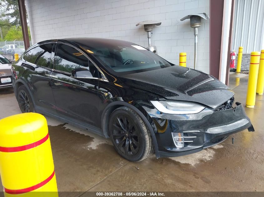 2018 Tesla Model X 100D/75D/P100D VIN: 5YJXCAE21JF119863 Lot: 39362708