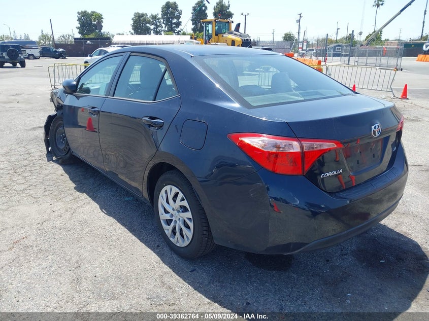 2019 TOYOTA COROLLA LE - 5YFBURHE2KP928581