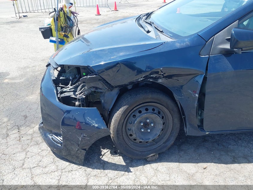 2019 TOYOTA COROLLA LE - 5YFBURHE2KP928581