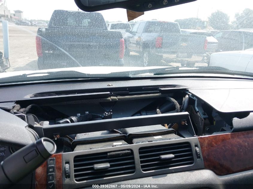 2008 Chevrolet Tahoe Ltz VIN: 1GNFC130X8R153647 Lot: 39362867