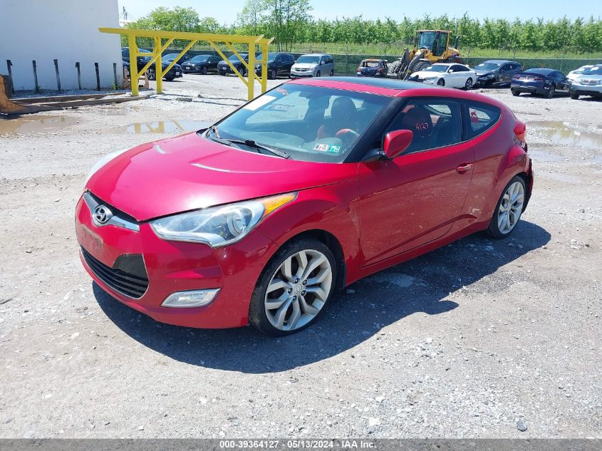 2012 Hyundai Veloster Base W/Red/Black VIN: KMHTC6AD6CU053903 Lot: 39364127