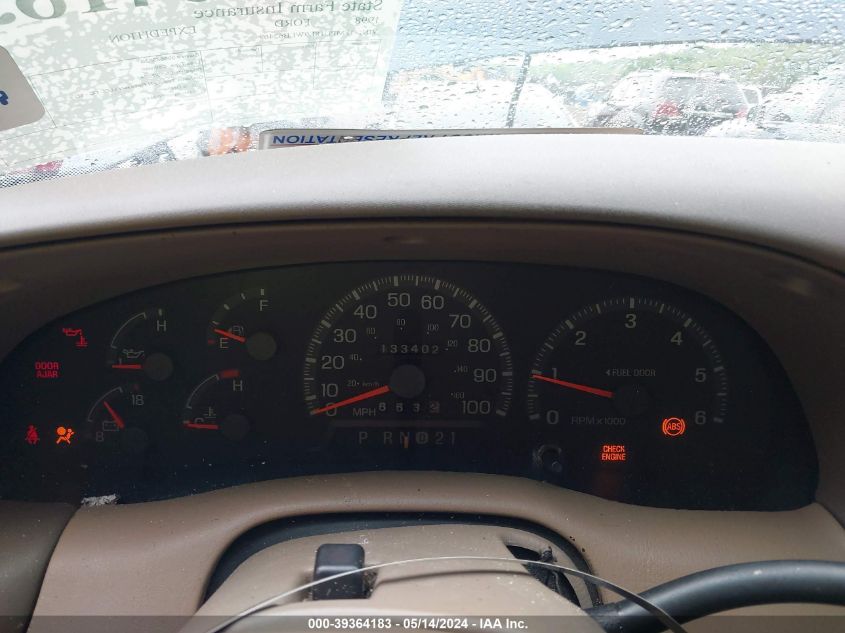 1998 Ford Expedition Eddie Bauer/Xlt VIN: 1FMPU18L9WLB62462 Lot: 39364183