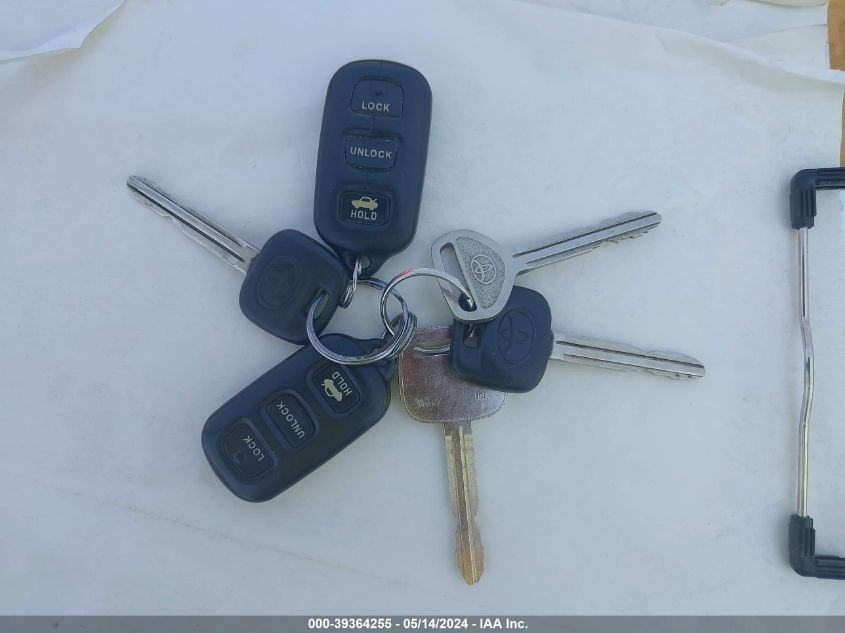 2004 Toyota Camry Le VIN: 4T1BE32K84U874987 Lot: 39364255