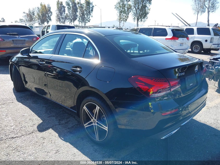 2021 Mercedes-Benz A 220 VIN: W1K3G4EB9MJ255679 Lot: 39364538