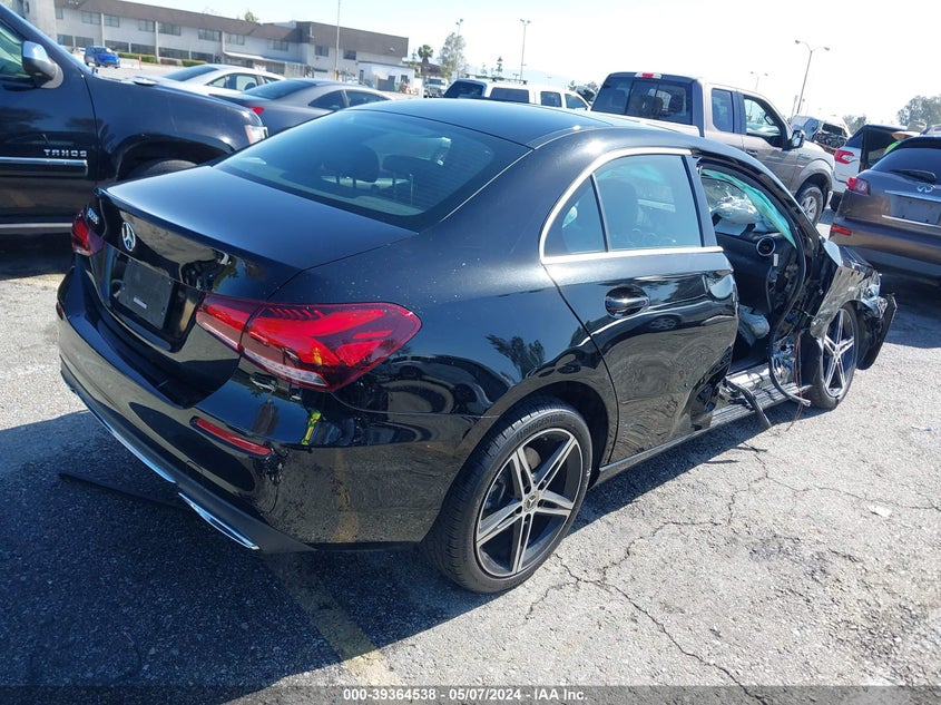 2021 Mercedes-Benz A 220 VIN: W1K3G4EB9MJ255679 Lot: 39364538
