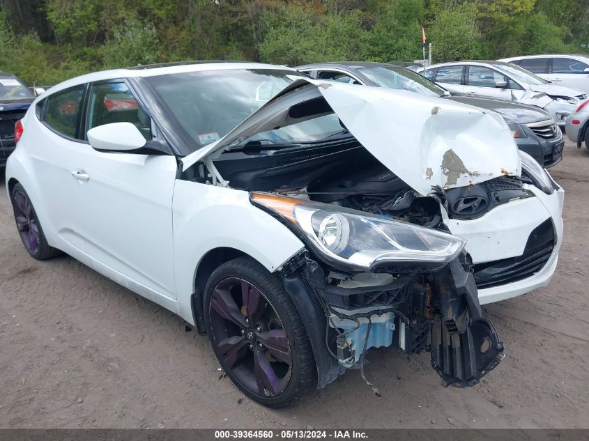 2013 Hyundai Veloster Base W/Gray VIN: KMHTC6AD5DU111274 Lot: 39364560