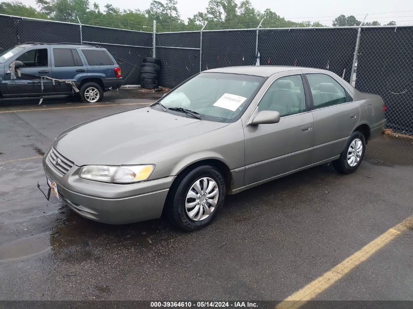 1998 Toyota Camry Le VIN: 4T1BG22K9WU282411 Lot: 39364610