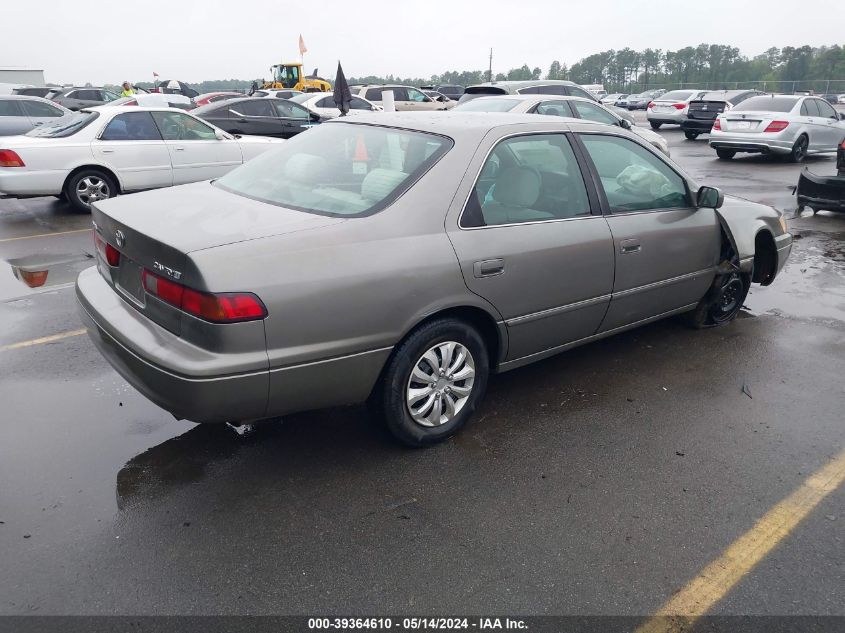 1998 Toyota Camry Le VIN: 4T1BG22K9WU282411 Lot: 39364610