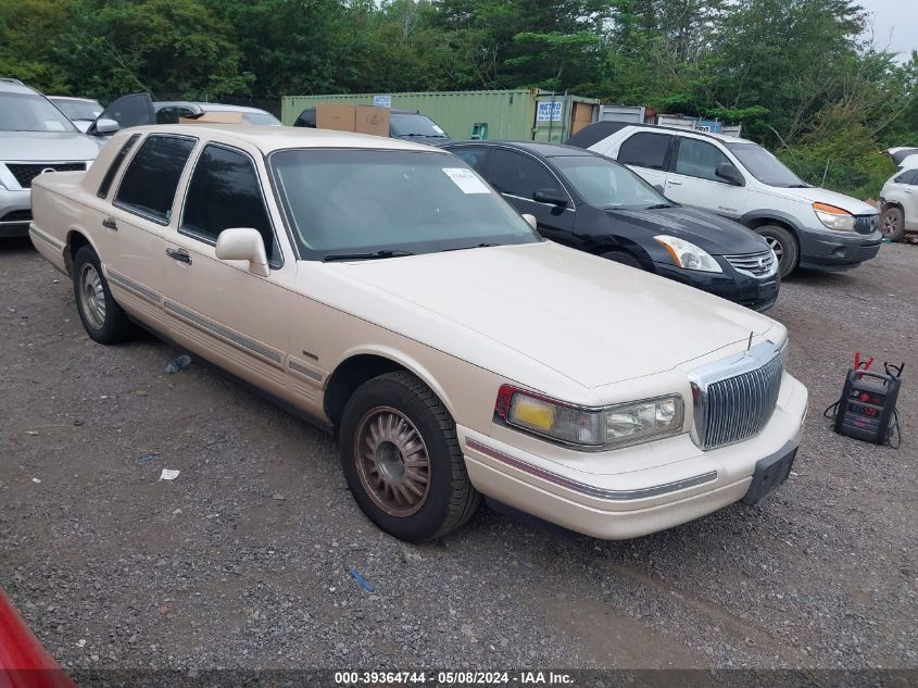 1995 Lincoln Town Car Cartier VIN: 1LNLM83WXSY703833 Lot: 39364744