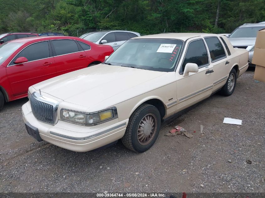 1995 Lincoln Town Car Cartier VIN: 1LNLM83WXSY703833 Lot: 39364744