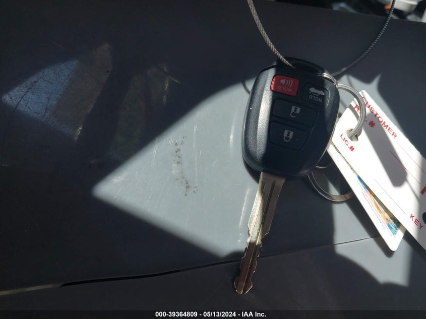 2014 TOYOTA COROLLA LE - 2T1BURHE9EC101097