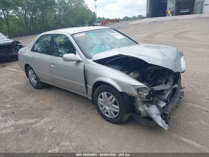 2001 Toyota Camry Le VIN: 4T1BG22K41U075353 Lot: 39364862