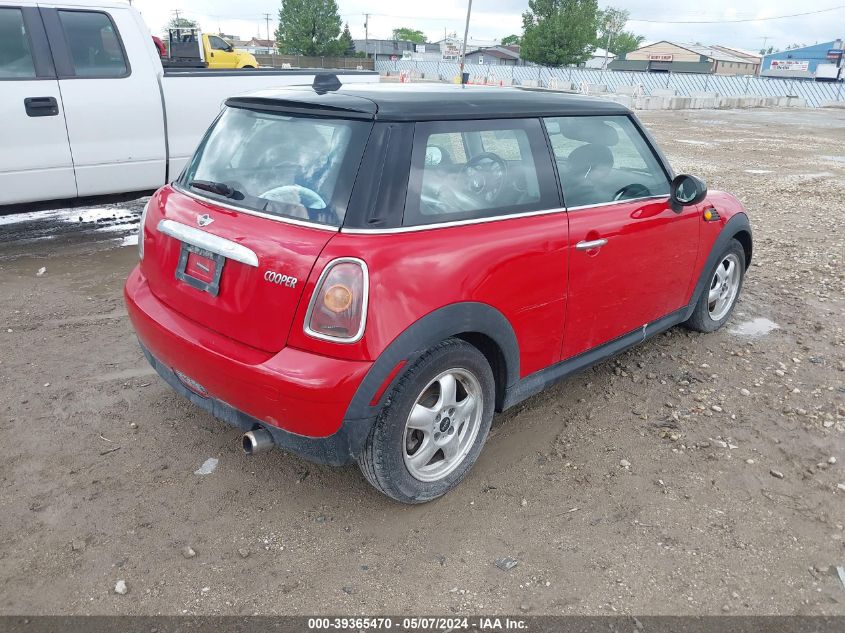 2009 Mini Cooper VIN: WMWMF33529TW71302 Lot: 39365470