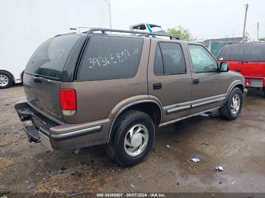 1998 Chevrolet Blazer Lt VIN: 1GNDT13WXW2285213 Lot: 39365807