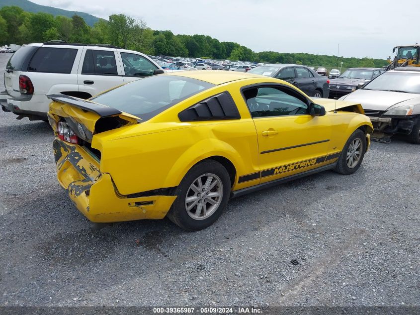 2005 Ford Mustang V6 Deluxe/V6 Premium VIN: 1ZVFT80N355201958 Lot: 39365987