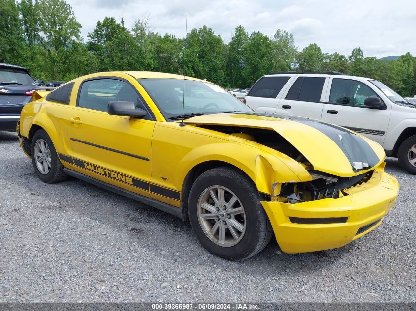 2005 Ford Mustang V6 Deluxe/V6 Premium VIN: 1ZVFT80N355201958 Lot: 39365987