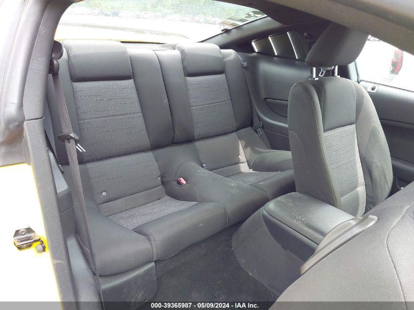 2005 Ford Mustang V6 Deluxe/V6 Premium VIN: 1ZVFT80N355201958 Lot: 39365987