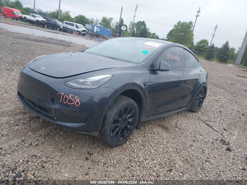 2024 Tesla Model Y Long Range Dual Motor All-Wheel Drive VIN: 7SAYGDEE1RA228680 Lot: 39367058