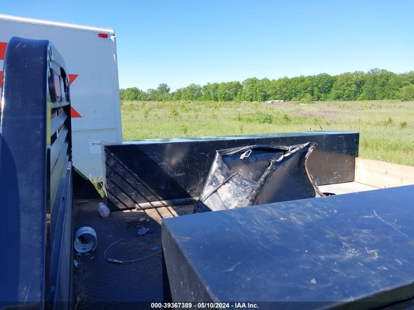 2017 Chevrolet Silverado 3500Hd Wt VIN: 1GC4KYCY1HF182523 Lot: 39367389