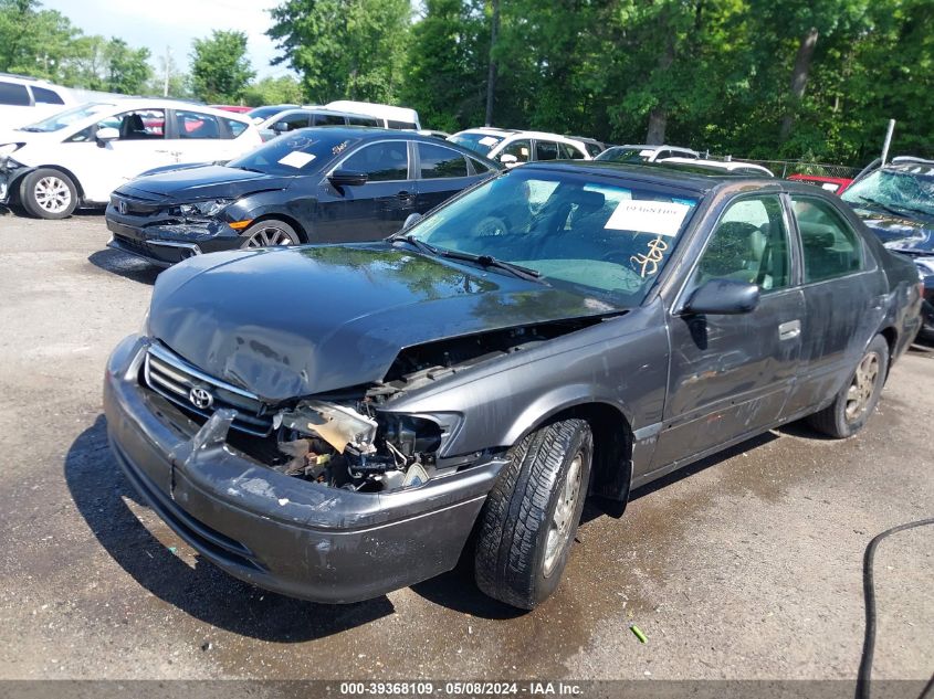 2000 Toyota Camry Le V6 VIN: 4T1BF28K4YU944697 Lot: 39368109