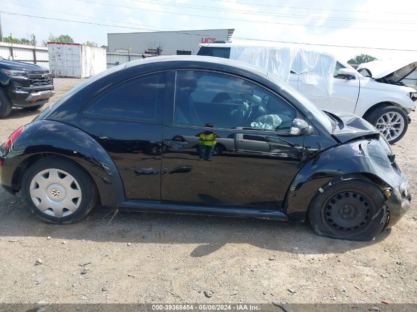 2010 Volkswagen New Beetle 2.5L Final Edition VIN: 3VWPW3AG1AM020232 Lot: 39368454