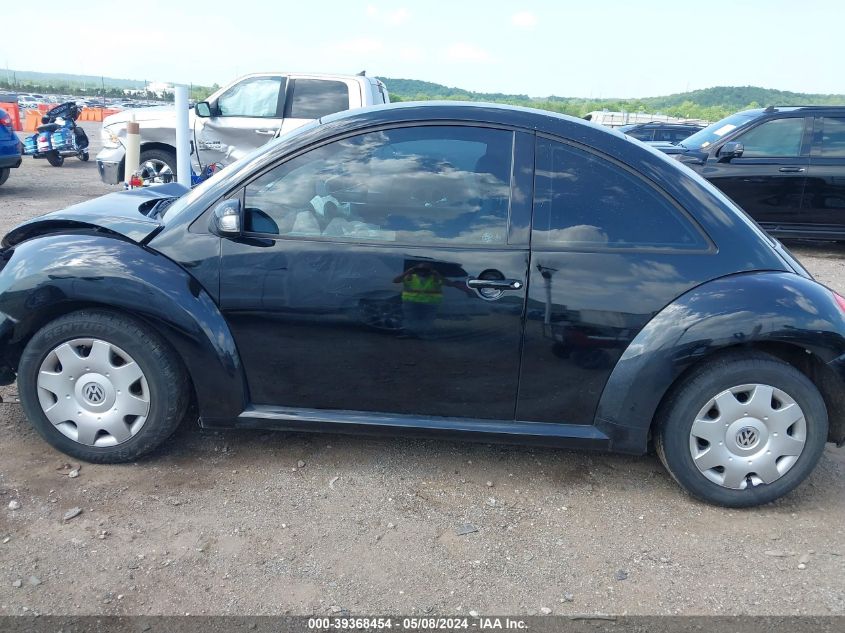 2010 Volkswagen New Beetle 2.5L Final Edition VIN: 3VWPW3AG1AM020232 Lot: 39368454