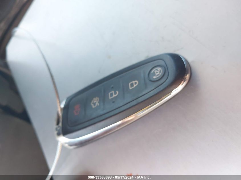 2016 Ford Escape Titanium VIN: 1FMCU9J98GUB59723 Lot: 39368698