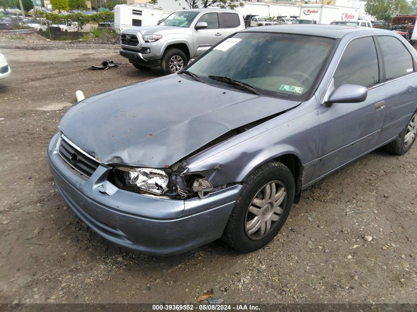 2000 Toyota Camry Le V6 VIN: 4T1BF22K0YU093037 Lot: 39369552